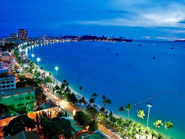 Centara Avenue 2 Bedrooms Pool View Pattaya Buitenkant foto