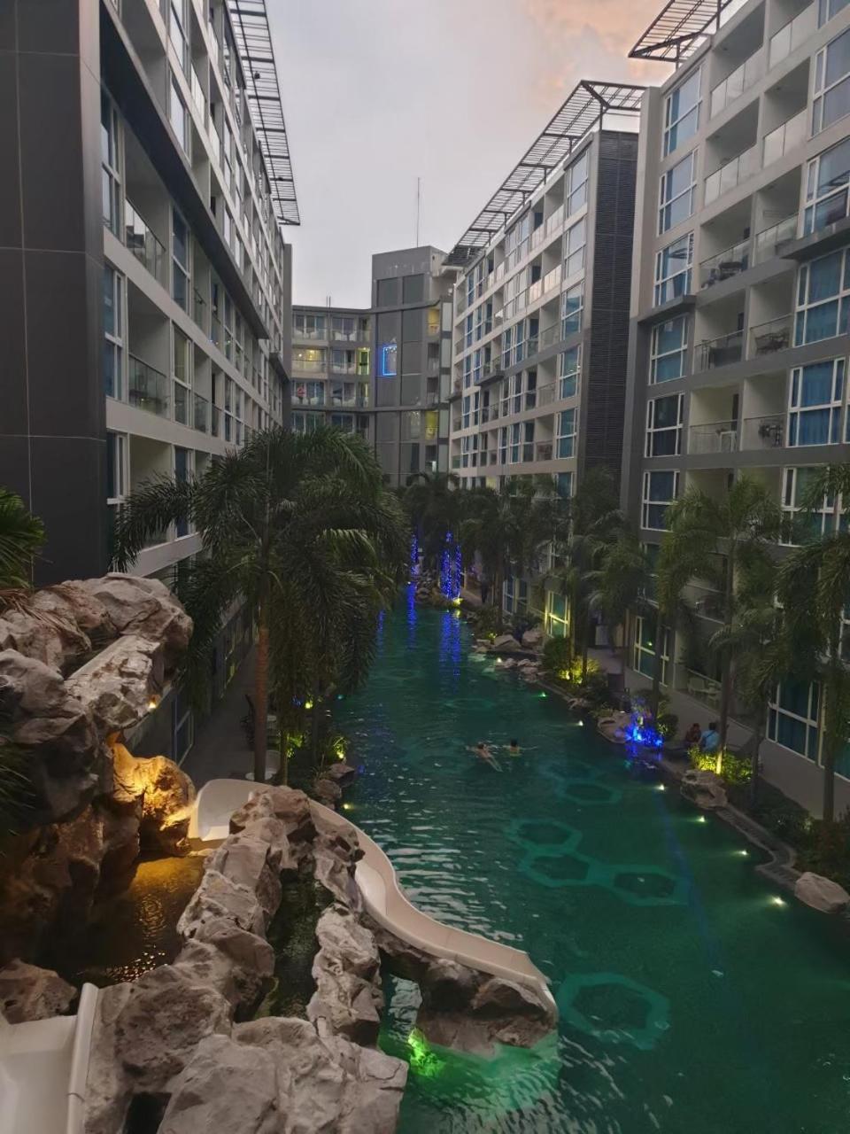 Centara Avenue 2 Bedrooms Pool View Pattaya Buitenkant foto