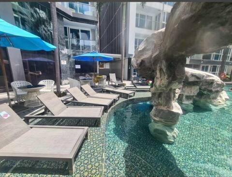 Centara Avenue 2 Bedrooms Pool View Pattaya Buitenkant foto